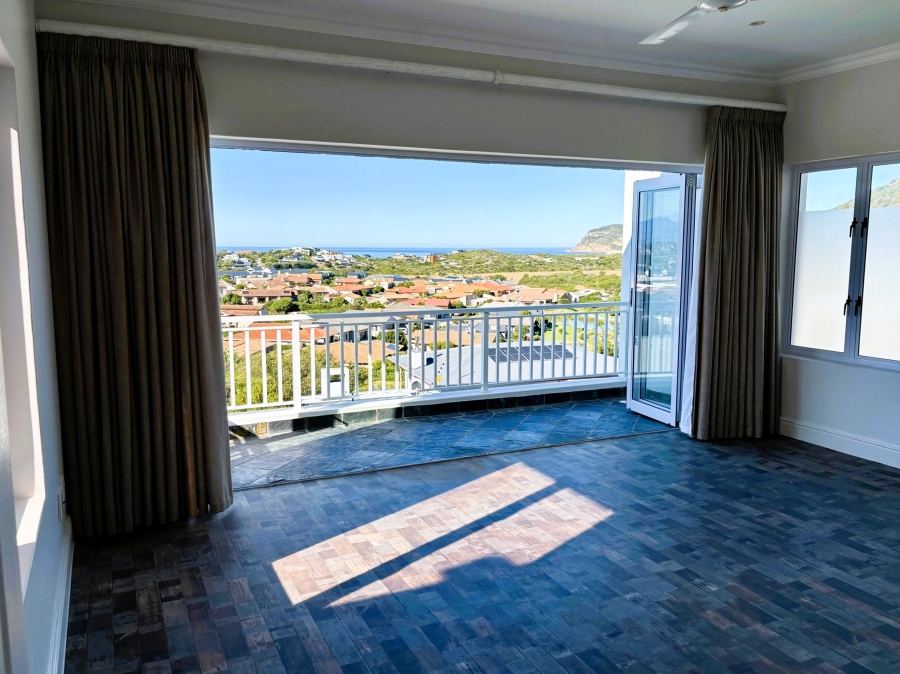 5 Bedroom Property for Sale in Whale Rock Hill Western Cape